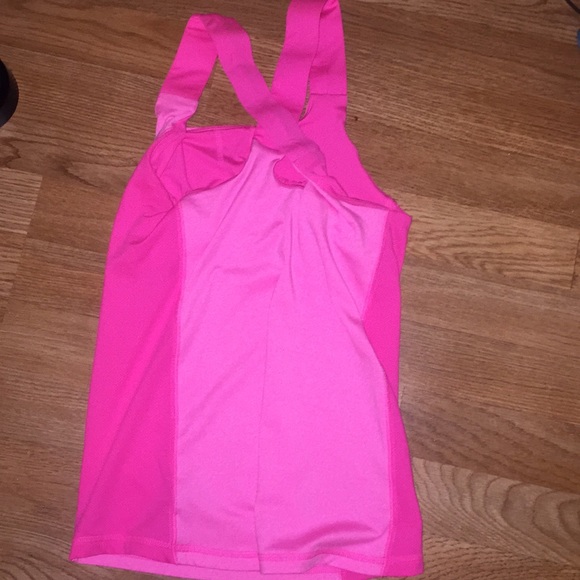 Pink athletic champion tank top - Picture 3 of 3